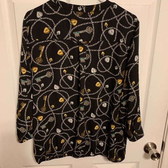 Soho 3/4 button blouse. Size L - Picture 4 of 6